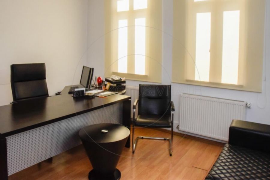 Proprietar-Casa aproape de Hotel Marriott, pentru locuinta sau birouri