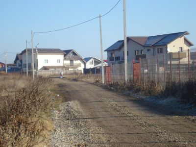 Comuna Berceni lot de casa 300 mp la intrare