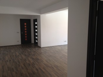 Propietar,vand ap 2(3) camere, drumul taberei, prelungirea ghencea nr 65b