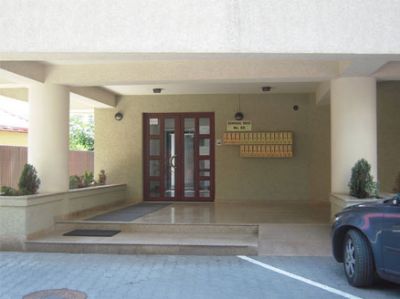 Ofer spre inchiriere apartament 3 camere zona Antena 1