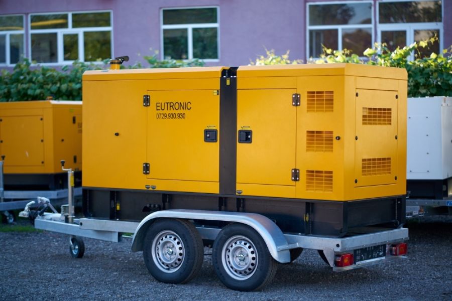 Inchirieri generatoare mobile trifazate 16kw/ 20kw/ 40kw/ 60kw/ 90kw/ 150kw 