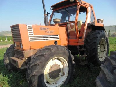 Tractor agricol Fiat 1180 DTH Chetani
