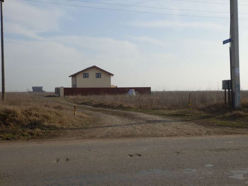 VAND teren intravilan pur in Domnesti Teghes