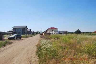 Vand teren in comuna Berceni 2200 mp parcelabil