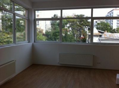 Colentina, imobil nou, birouri, clinica