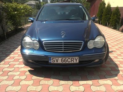 Vand Mercedes Benz C180 Avantgarde GPL consum 8%