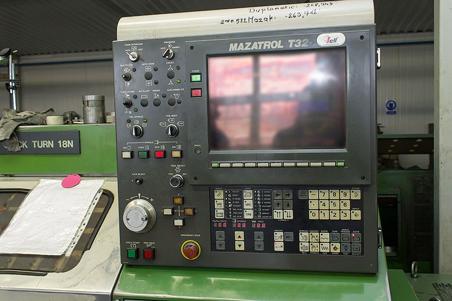 Strung cnc Mazak QT 18