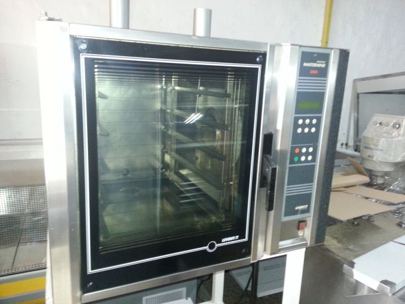 Cuptor gastronomic cu 5 tavi