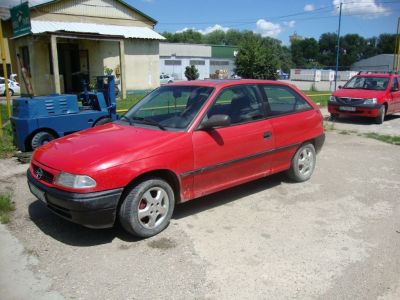 vand opel astra in stare foarte buna !!!