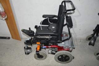 Vand  carucior electric, si perne antiescara