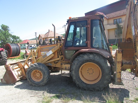 Utilaje si tractoare agricole si utilaje de constructie