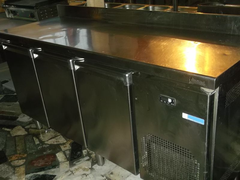 Vand masa calda pt fast-food sau autoservire 0733972939