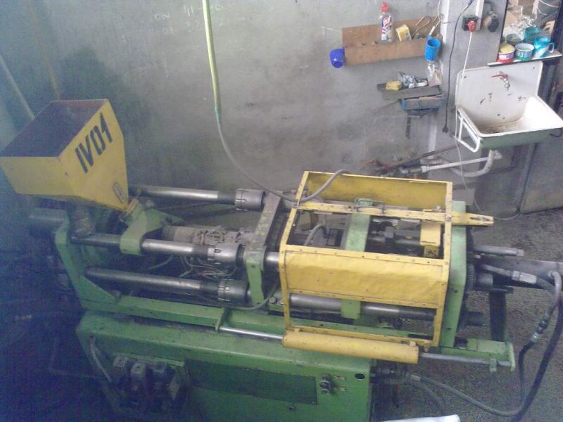 Masina de injectat piese si repere din material plastic, PP, PE, HDPE, LDPE