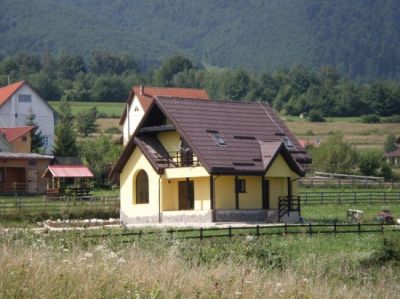 Constructii case lem la cheie
