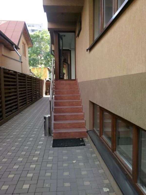 Inchiriez spatii birouri in zona Iancului