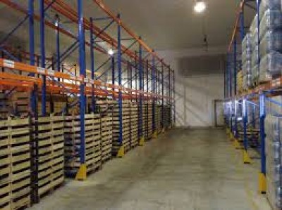 Magazioner in Germania salariu 1600 E 