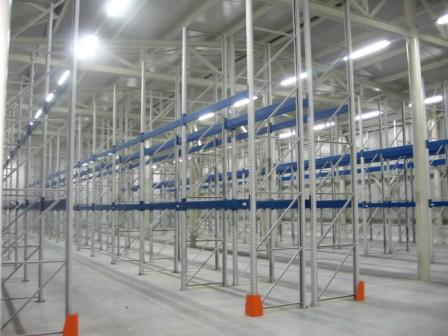 Vand rafturi industriale noi la pret de SH