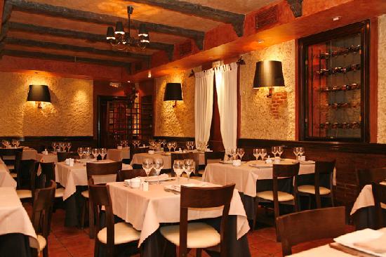 Bucatar/chelner Germania 1600 euro
