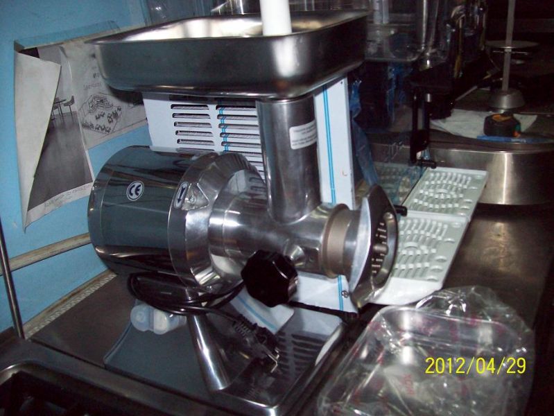 Vand utilaje profesionale de macelarie/carmangerie noi/SH  