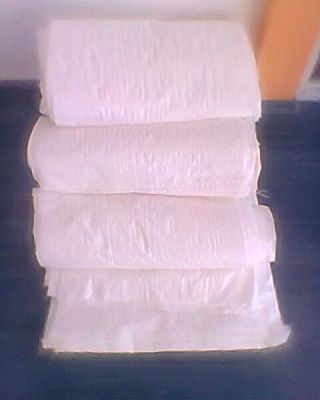 Vindem saci rafie,struguri,galeti,bidoane