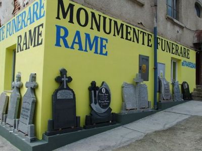 Monumente funerare,Reghin