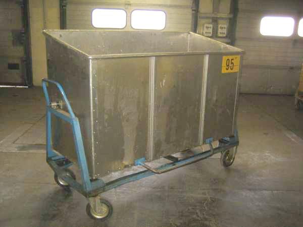 Container metalic basculant pe rotile