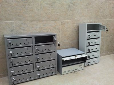 Cutii  Poştale pentru Scări de Bloc