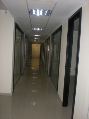 Inchiriem spatii birouri