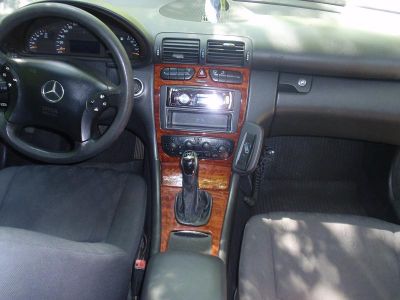 Vand Mercedes C200!!!