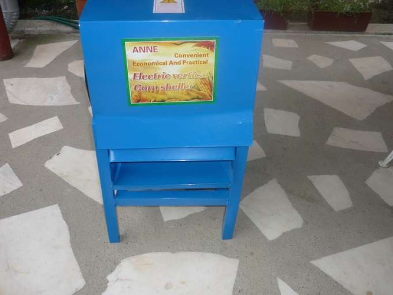 Batoza de curatat, desfacut, sfarmat porumb (sfarmatoare)