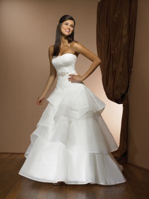 rochii de mireasa ieftine oferite de Best Bride