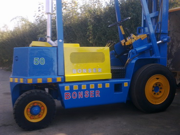 Motostivuitor BONSER diesel de 2,5 tone
