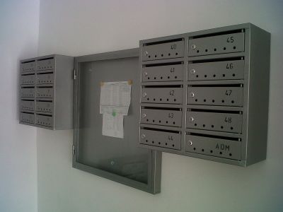 Cutii  postale şi avizier pentru scări de bloc Bucureşti