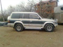 Vind Mitsubishi Pajero 4�4 +piese de schimb langa ea
