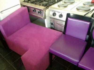 Mese scaune si canapele pentru bar, cafenea, restaurant