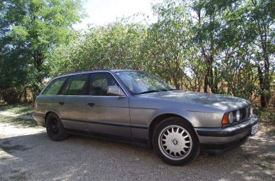 Vand Urgent !!! Bmw 520i din 92 combi 2000 cm 1000 euro