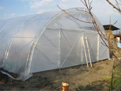 Vand solarii cu folie dubla - pret promotional structura