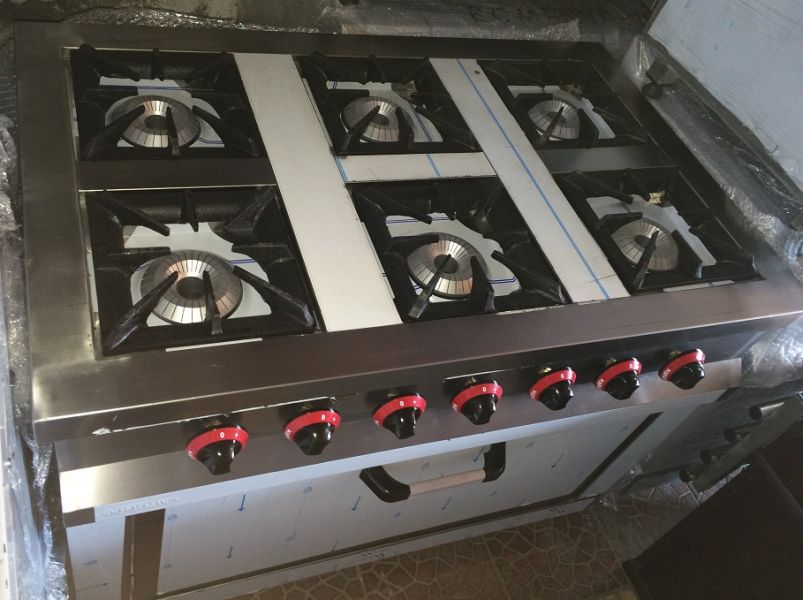 Aragaz profesional 6 ochiuri si cuptor 