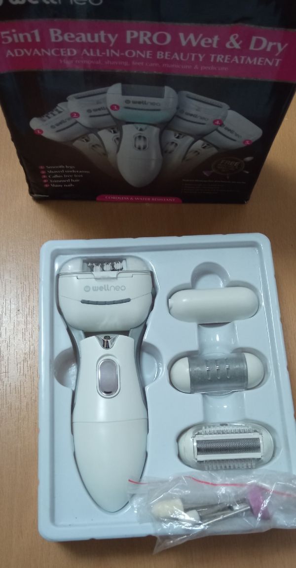 Vand Aparat Wellneo 5 in 1 Beauty Pro Wet&Dry,Nou.